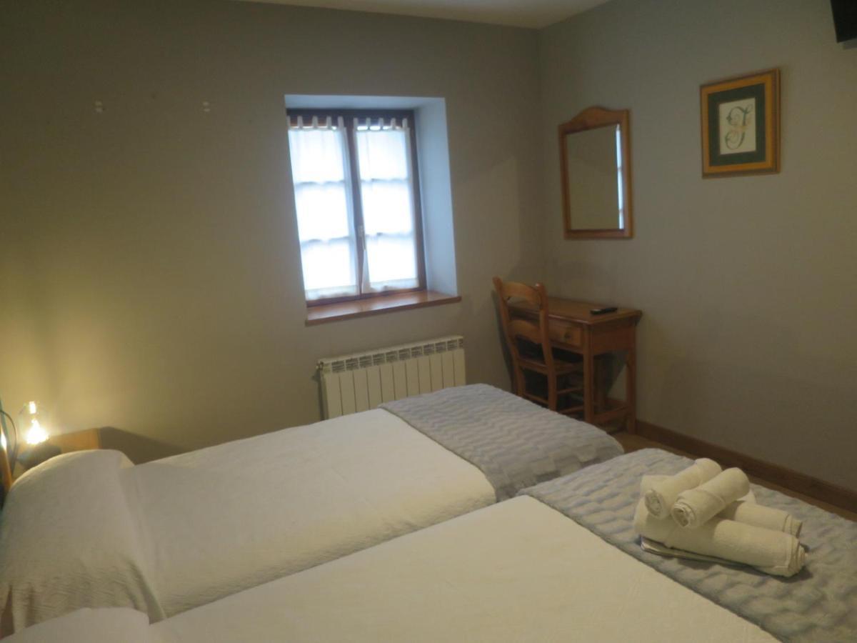 Posada De Oitz Oiz Buitenkant foto